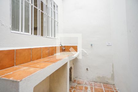 Casa para alugar com 56m², 1 quarto e sem vagaQuintal