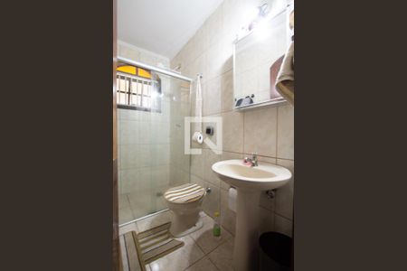 Casa à venda com 330m², 3 quartos e 5 vagas Casa à venda com 330m², 3 quartos e 5 vagasBanheiro 2