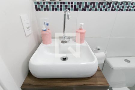 Apartamento para alugar com 45m², 2 quartos e 1 vagaDetalhe banheiro