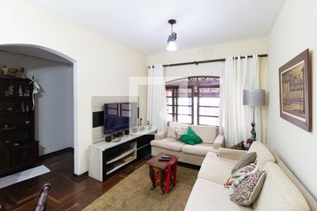 Sala de casa para alugar com 4 quartos, 225m² em Santo Antônio, Osasco