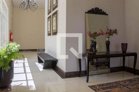 Apartamento à venda com 118m², 3 quartos e 3 vagas Apartamento à venda com 118m², 3 quartos e 3 vagasHall
