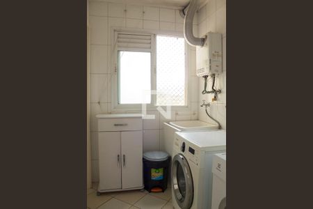 Apartamento à venda com 118m², 3 quartos e 3 vagas Apartamento à venda com 118m², 3 quartos e 3 vagasÁrea de Serviço