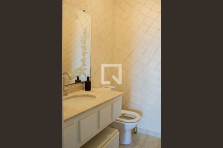 Apartamento à venda com 118m², 3 quartos e 3 vagas Apartamento à venda com 118m², 3 quartos e 3 vagasBanheiro Social