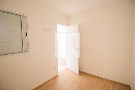 Quarto 1 de apartamento para alugar com 2 quartos, 44m² em Jardim São Vicente, São Paulo