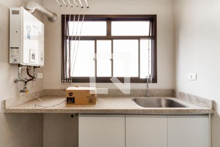 Área de serviço de apartamento para alugar com 2 quartos, 80m² em Vila Nova Conceição, São Paulo
