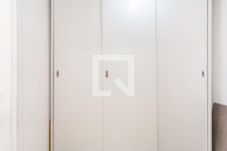 Banheiro de serviço de apartamento para alugar com 2 quartos, 80m² em Vila Nova Conceição, São Paulo