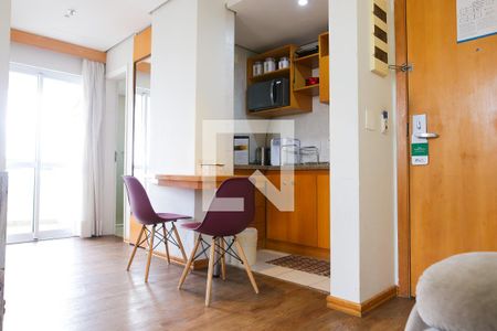 Sala de apartamento para alugar com 1 quarto, 47m² em Centro, Santo André