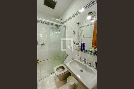 Casa à venda com 400m², 3 quartos e 7 vagasBanheiro da Suite 2