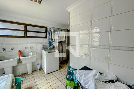 Casa à venda com 400m², 3 quartos e 7 vagasLavanderia