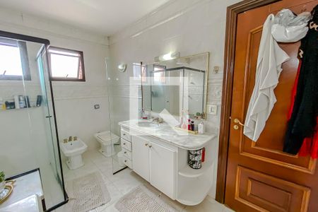 Casa à venda com 400m², 3 quartos e 7 vagasBanheiro da Suite 3