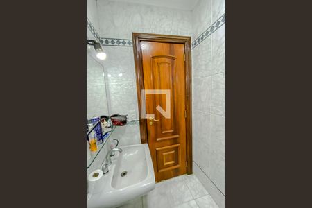 Casa à venda com 400m², 3 quartos e 7 vagasBanheiro da Suite 2