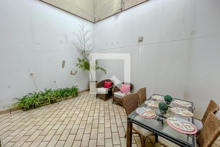 Casa à venda com 400m², 3 quartos e 7 vagasVaranda