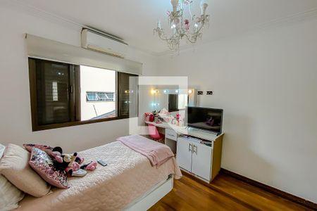 Casa à venda com 400m², 3 quartos e 7 vagasSuite