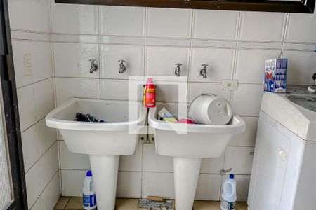 Casa à venda com 400m², 3 quartos e 7 vagasDetalhe Lavanderia