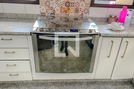 Casa à venda com 400m², 3 quartos e 7 vagasDetalhe Cozinha