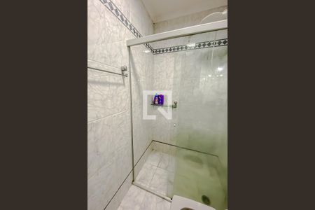 Casa à venda com 400m², 3 quartos e 7 vagasBanheiro da Suite 2