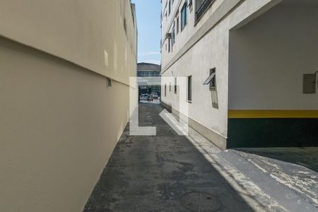 Apartamento à venda com 68m², 2 quartos e 1 vaga Apartamento à venda com 68m², 2 quartos e 1 vagaPortão da garagem