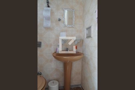 Casa à venda com 138m², 3 quartos e 2 vagasBanheiro de Serviço