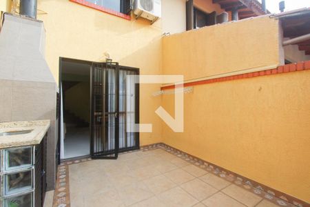 Casa à venda com 107m², 3 quartos e 2 vagas Casa à venda com 107m², 3 quartos e 2 vagasFUNDOS