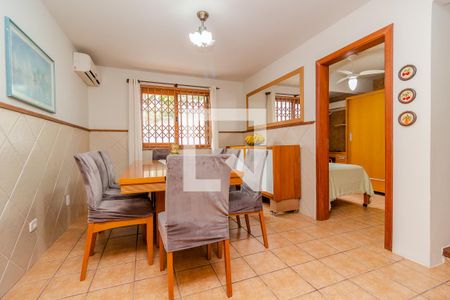 Sala de jantar de casa à venda com 4 quartos, 244m² em Vila Nova, Porto Alegre