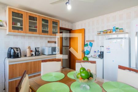 Casa à venda com 224m², 4 quartos e 1 vagaCozinha