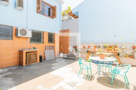 Casa à venda com 224m², 4 quartos e 1 vagaQuintal