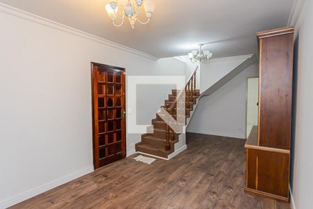 Sala de casa para alugar com 3 quartos, 130m² em Vila Ramos, São Paulo