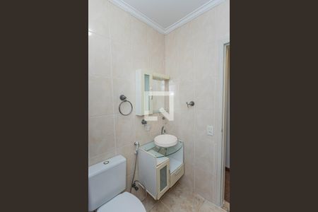 Casa para alugar com 130m², 3 quartos e 2 vagas Casa para alugar com 130m², 3 quartos e 2 vagasBanheiro Social