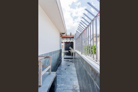 Casa para alugar com 130m², 3 quartos e 2 vagas Casa para alugar com 130m², 3 quartos e 2 vagasCorredor