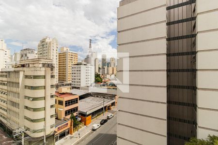 Vista da Sala de apartamento para alugar com 3 quartos, 120m² em Bela Vista, São Paulo