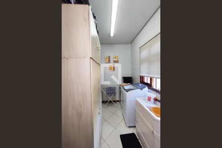 Casa à venda com 210m², 3 quartos e 3 vagasÁrea de Serviço