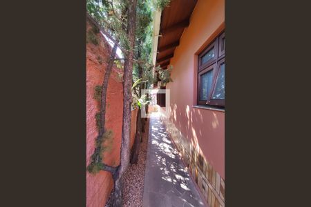 Casa à venda com 210m², 3 quartos e 3 vagasCorredor