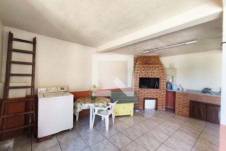 Casa à venda com 210m², 3 quartos e 3 vagasSalão de festas