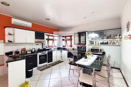 Casa à venda com 210m², 3 quartos e 3 vagasCozinha