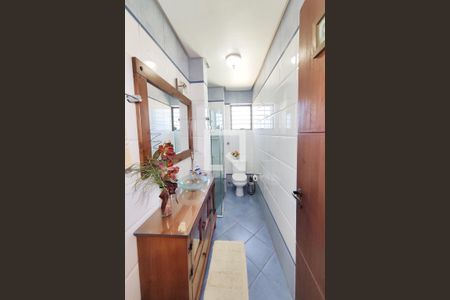 Casa à venda com 210m², 3 quartos e 3 vagasCorredor