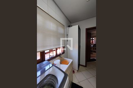 Casa à venda com 210m², 3 quartos e 3 vagasÁrea de Serviço