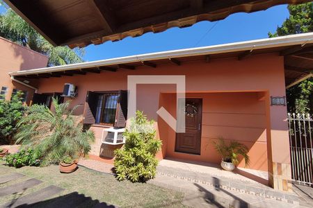 Casa à venda com 210m², 3 quartos e 3 vagasFachada