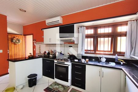 Casa à venda com 210m², 3 quartos e 3 vagasCozinha