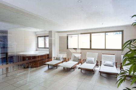 Apartamento à venda com 420m², 4 quartos e 6 vagas Apartamento à venda com 420m², 4 quartos e 6 vagasSpa