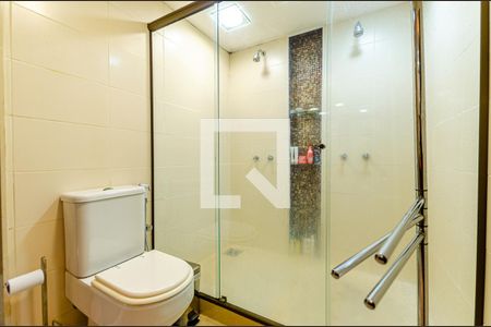 Apartamento à venda com 420m², 4 quartos e 6 vagas Apartamento à venda com 420m², 4 quartos e 6 vagasBanheiro da Suite master