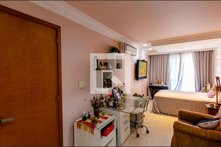 Apartamento à venda com 420m², 4 quartos e 6 vagas Apartamento à venda com 420m², 4 quartos e 6 vagasSuite 4