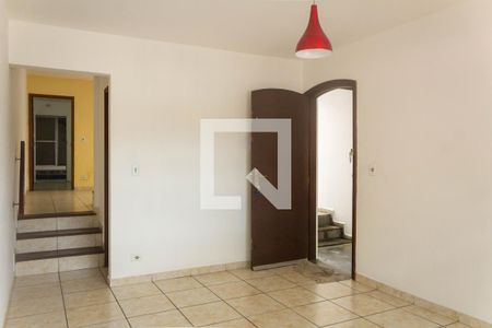Sala de casa à venda com 4 quartos, 125m² em Jardim Luanda, São Paulo