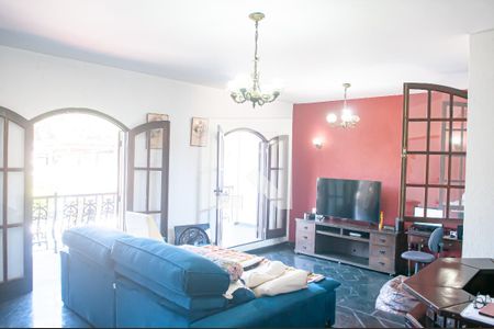 Casa de condomínio à venda com 300m², 4 quartos e 4 vagas Casa de condomínio à venda com 300m², 4 quartos e 4 vagasSala 2