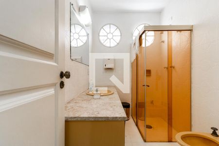 Casa à venda com 270m², 3 quartos e 8 vagasBanheiro 2