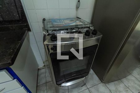 Apartamento para alugar com 74m², 2 quartos e 1 vaga Apartamento para alugar com 74m², 2 quartos e 1 vagaFogão