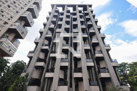 Apartamento à venda com 78m², 1 quarto e 2 vagas Apartamento à venda com 78m², 1 quarto e 2 vagasFachada