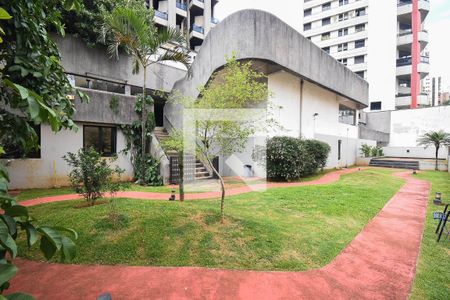 Apartamento à venda com 78m², 1 quarto e 2 vagas Apartamento à venda com 78m², 1 quarto e 2 vagasPista de cooper