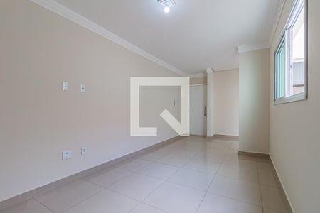 Sala de apartamento à venda com 2 quartos, 55m² em Vila Curuca, Santo André