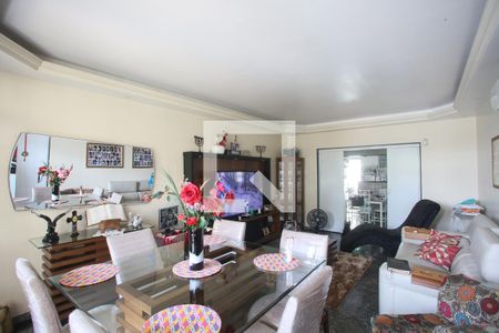 Sala de casa à venda com 5 quartos, 600m² em Pechincha, Rio de Janeiro