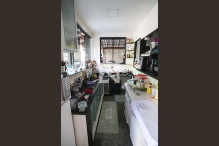 Casa à venda com 600m², 5 quartos e 6 vagasCozinha